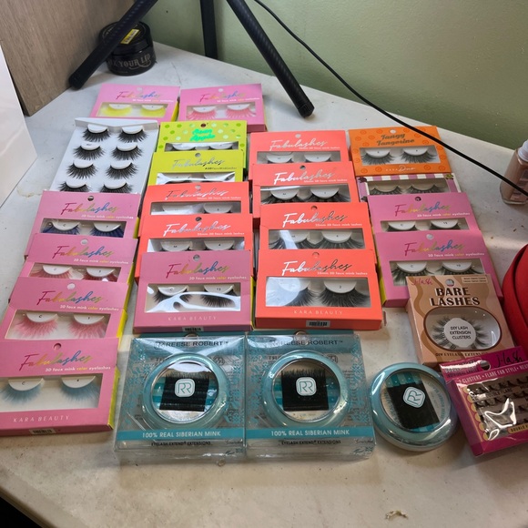 Assorted Eyelash Collection - Picture 1 of 8